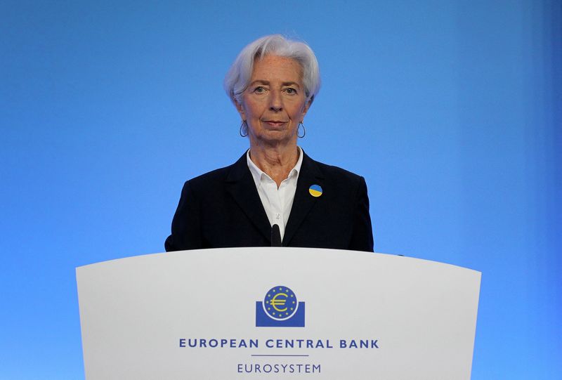 ECB says to end bond-buying in Q3