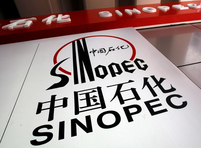 Exclusive-China's Sinopec pauses Russia projects, Beijing wary of sanctions -sources