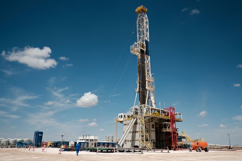 Exclusive-Washington pins easing of Venezuela sanctions on direct oil supply to U.S. -sources