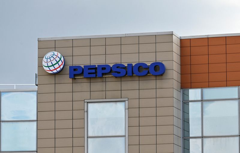 Exodus draws Russian threat to nationalise foreign plants