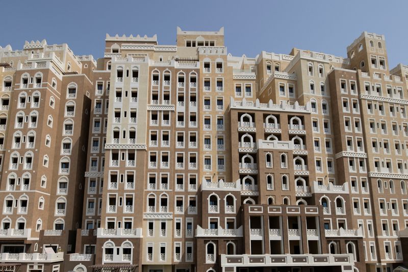 In Istanbul and Dubai, Russians pile into property to shelter from sanctions