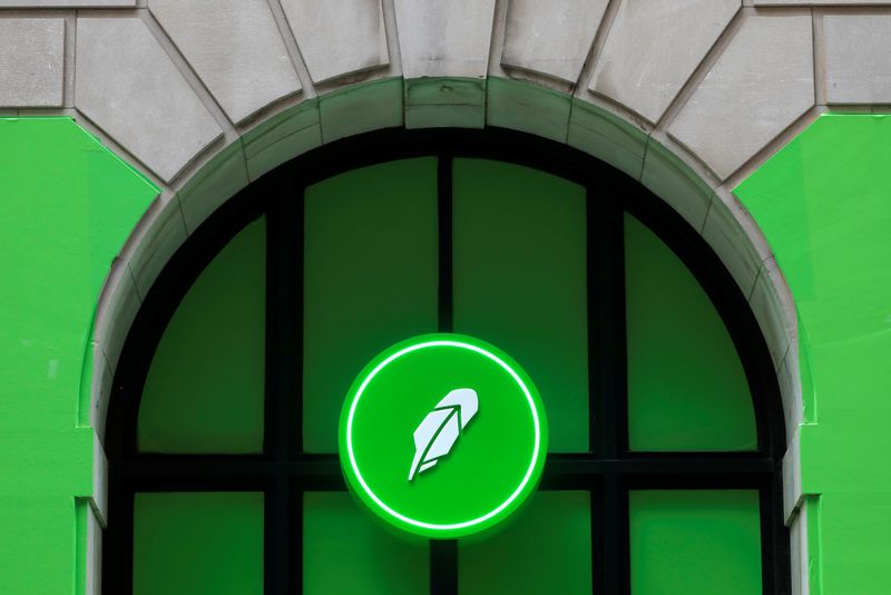 In win for Robinhood, judge declares Massachusetts investment advice rule invalid