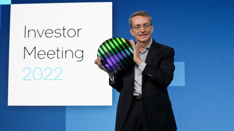 Intel CEO earned 1,711 times average worker's pay in 2021