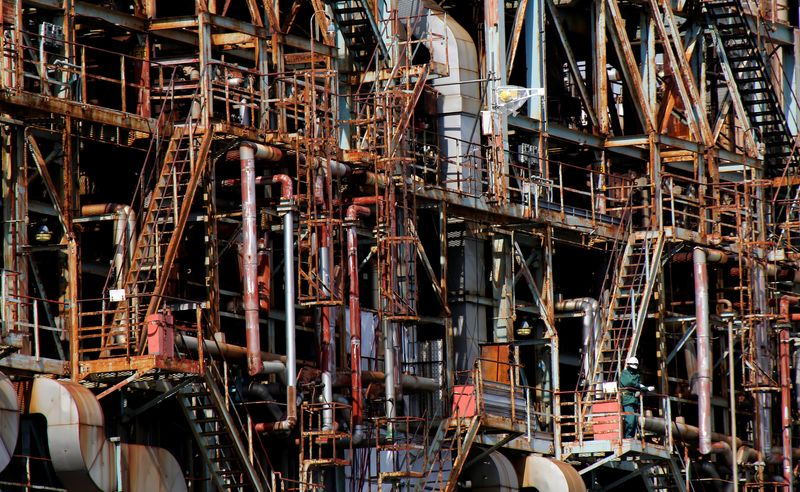 Japan's machinery orders fall for first time in 5 months