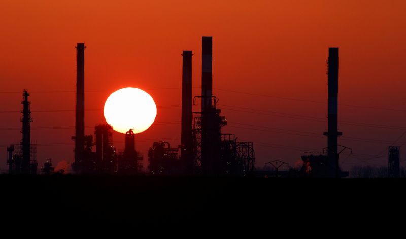 Oil slips with some concerns easing over Kazakh supplies