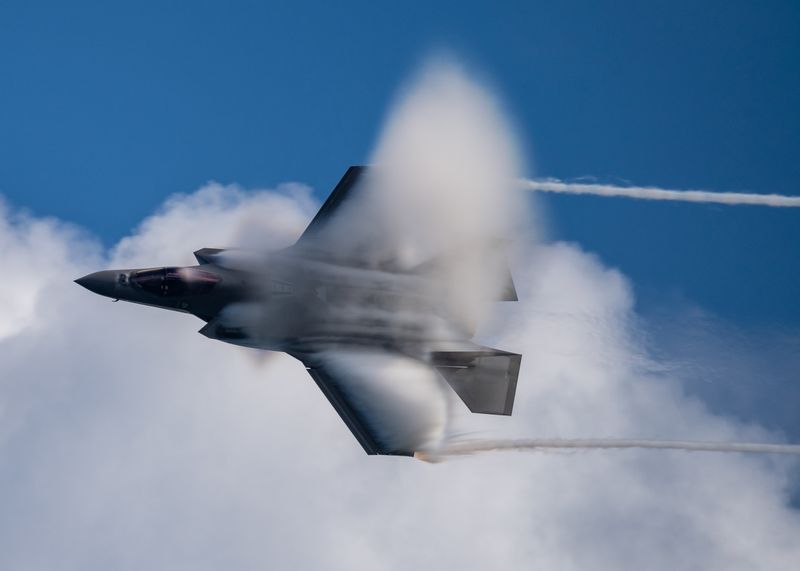 Pentagon to request 33 fewer Lockheed F-35s in next budget -Bloomberg News