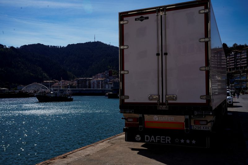 Pushed by transport strike, Spanish businesses weigh furlough schemes
