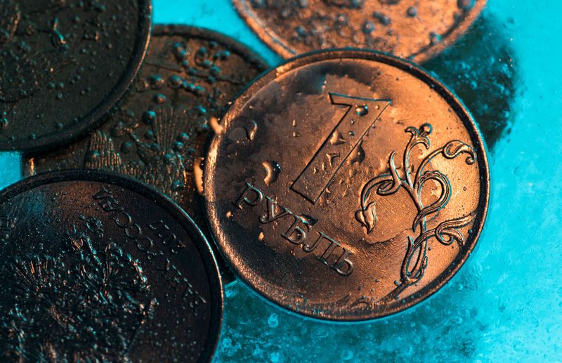 Rouble firms past 100 vs dollar after Putin announces gas currency switch