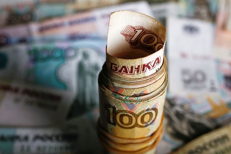 Russia warns it may be forced to pay FX debt in roubles due to sanctions