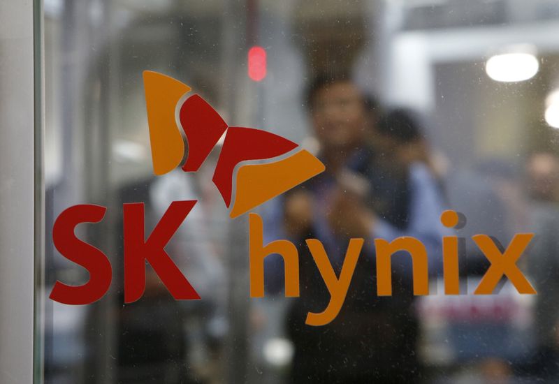 SK Hynix CEO says top shareholder to secure $1.6 billion for M&A in chips, blockchain