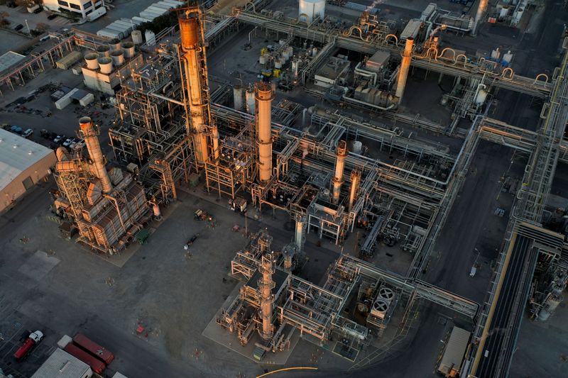 Shareholders at four U.S. oil companies to vote on climate proposals