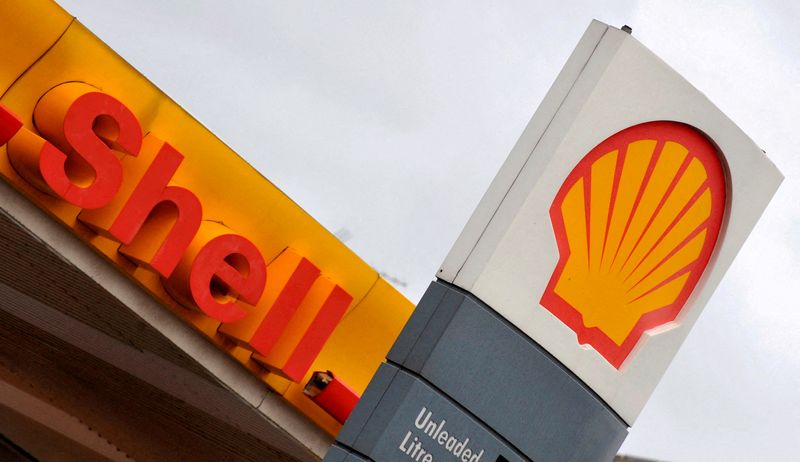 Shell to put profits from Russian oil trade into Ukraine aid fund