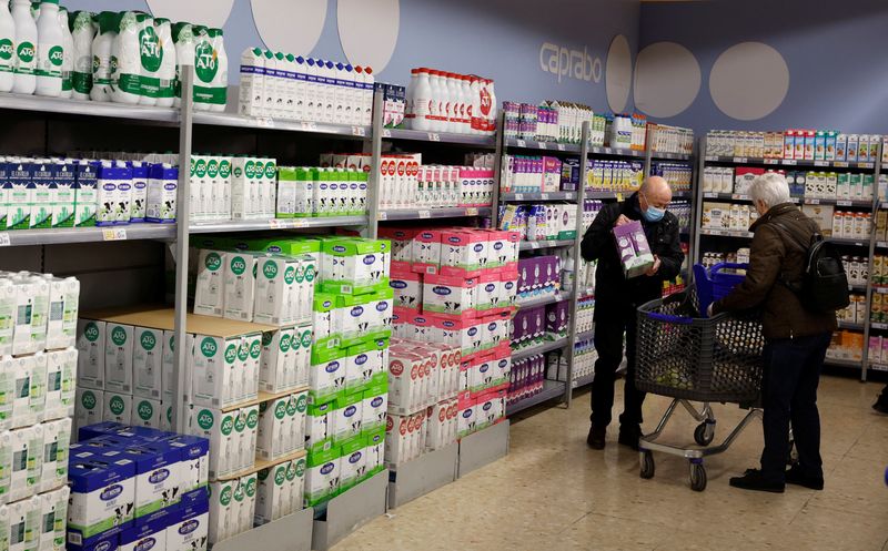Spain consumer goods sales rise on worries over supply amid Ukraine war