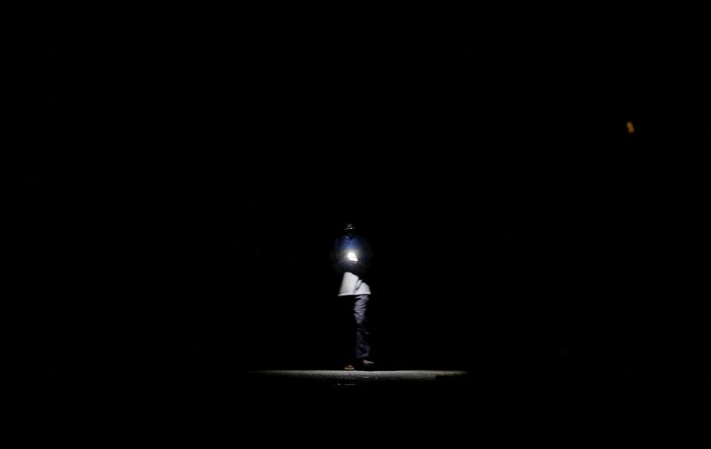 Sri Lanka to turn off street lights as economic crisis deepens