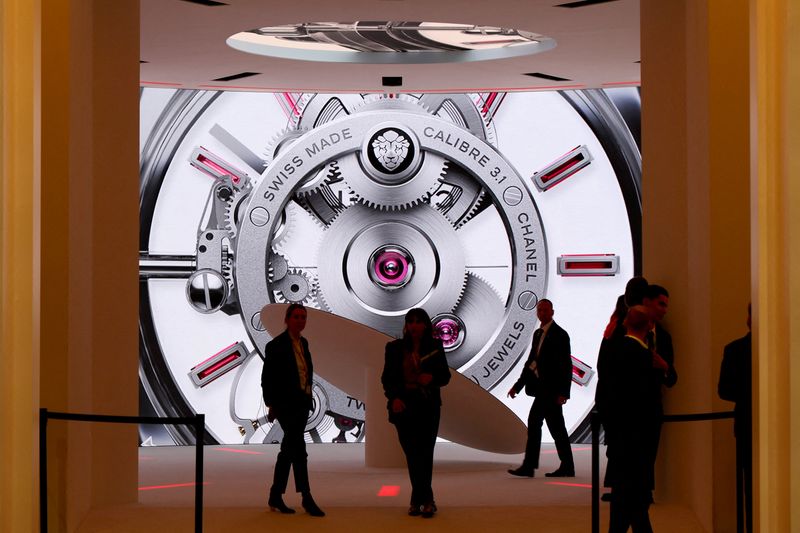 Swiss watchmakers grapple with fallout of Russian crisis