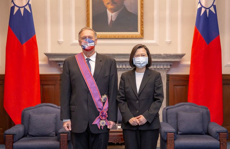 Taiwan honours former top U.S. diplomat Pompeo, China calls him 'liar'