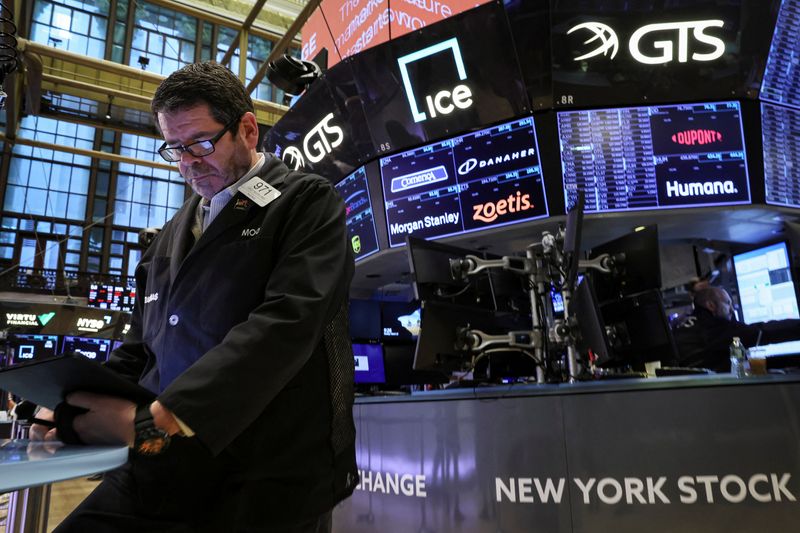 Tech leads rebound in world stocks despite surging yields