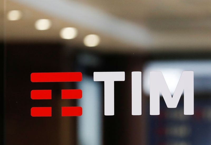 Telecom Italia shares rise on KKR, Open Fiber overtures