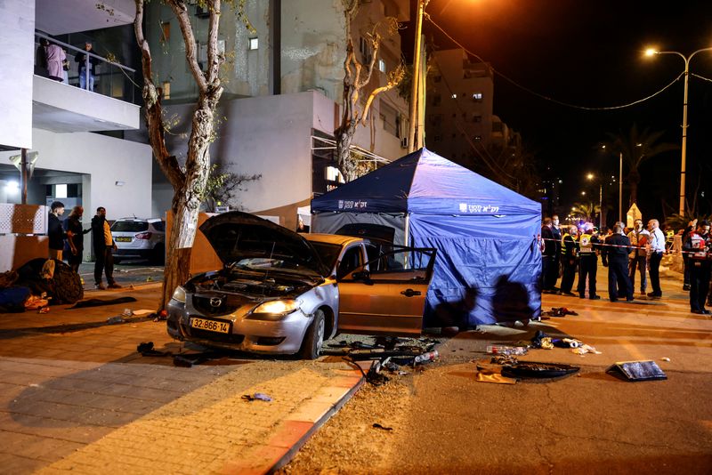 Two Arab gunmen kill two in Israel and are shot dead - Israeli officials