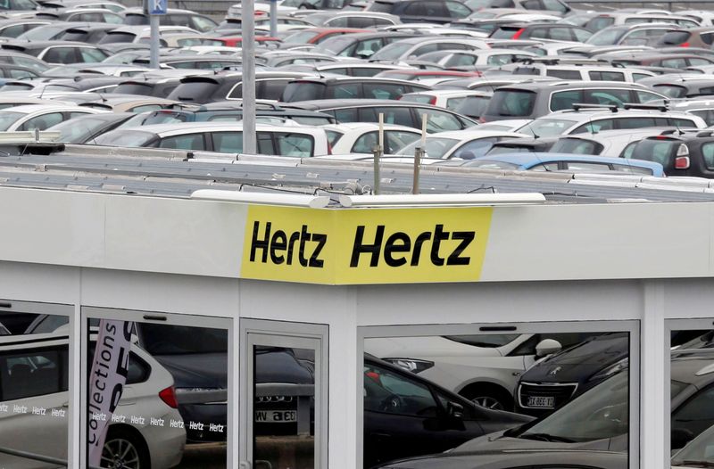 Two lawmakers want Hertz, Avis to answer questions on rising U.S. rental prices