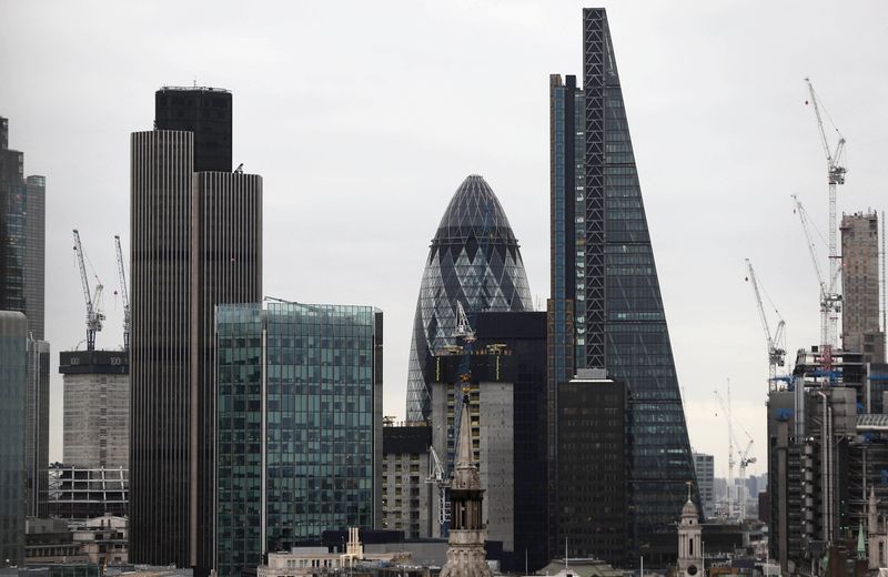 UK economy grew more quickly than thought in late 2021