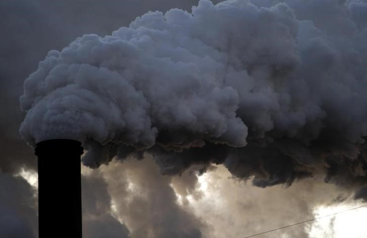 U.S. appeals court temporarily restores Biden measure for calculating climate risks