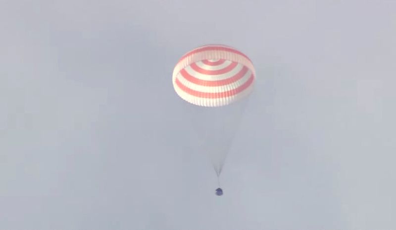 U.S. astronaut, 2 Russian cosmonauts return home from ISS