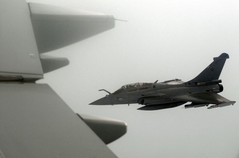U.S. lawmakers pressure Biden to help with transfer of European aircraft to Ukraine