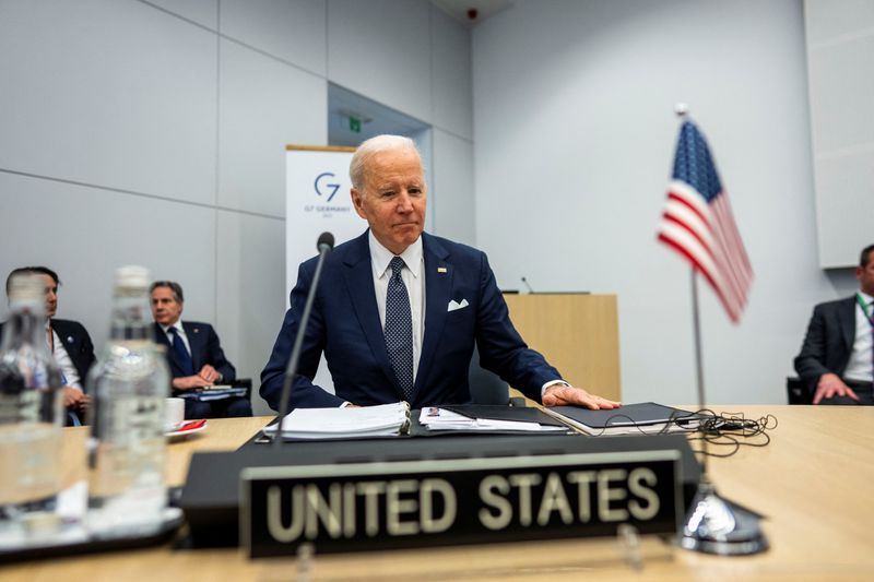 U.S. making plans in case Russia uses chemical, nuclear weapons