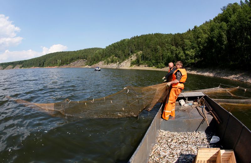 U.S. to ban imported Russian alcohol, seafood -source