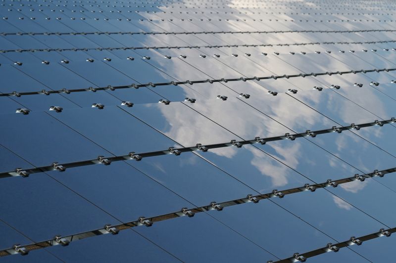 U.S. to consider tariffs on Southeast Asian solar imports