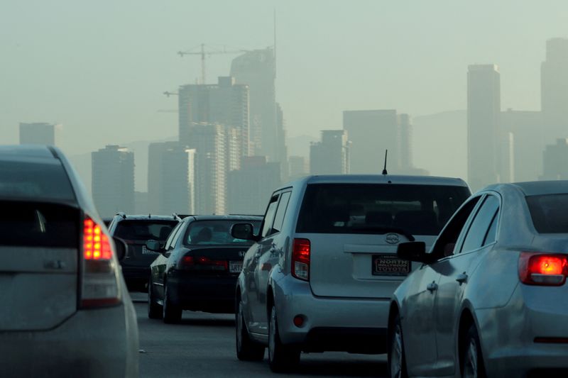 U.S. to unveil revised fuel economy regulations on Friday -- officials