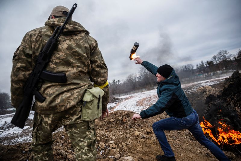 Ukraine's besieged cities brace for more Russian attacks