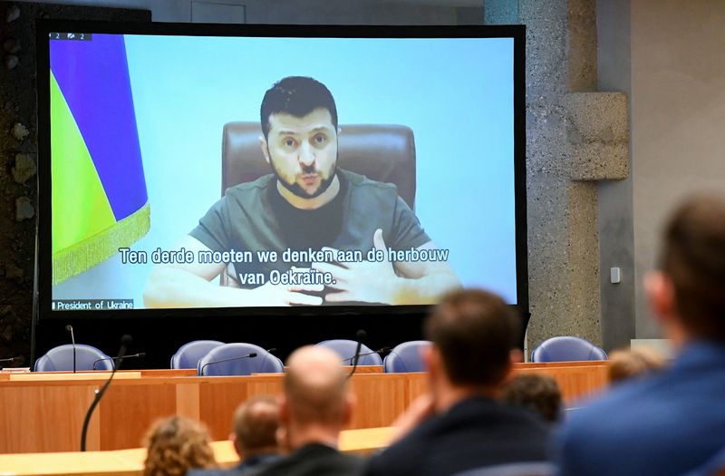Ukrainian president urges Dutch parliament to stop all trade with Russia