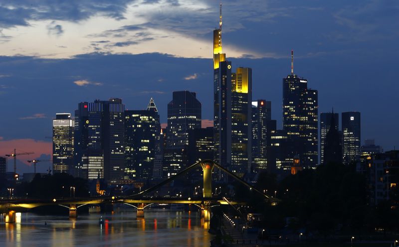Volatility dominates European bank shares as Ukraine crisis drags on