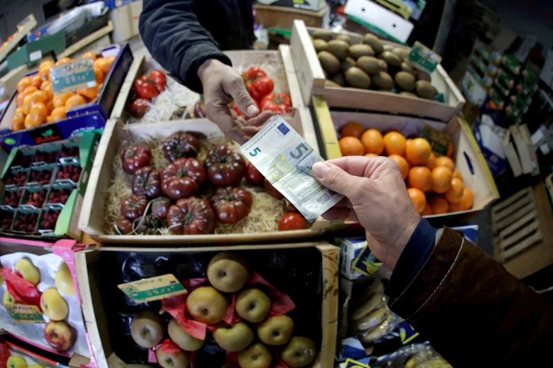 War knocks French, German consumer morale back more than expected