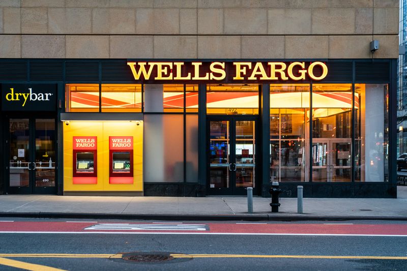 Wells Fargo's head of communications, branding leaving bank