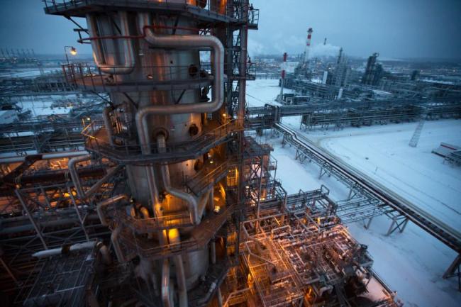 White House Considering Ban on Russian Oil Imports to U.S.