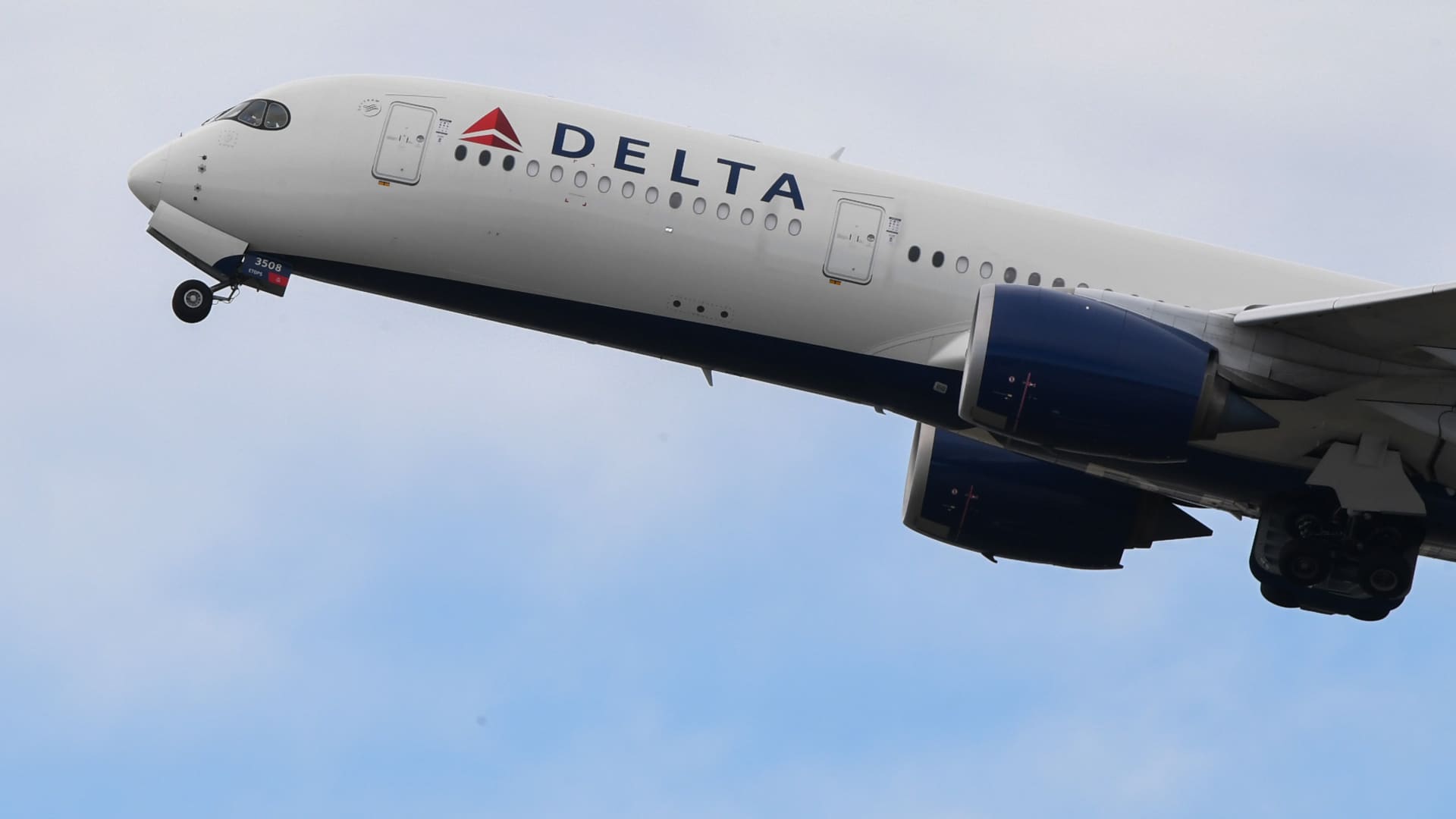 Delta Air Lines (DAL) Q1 2022 earnings