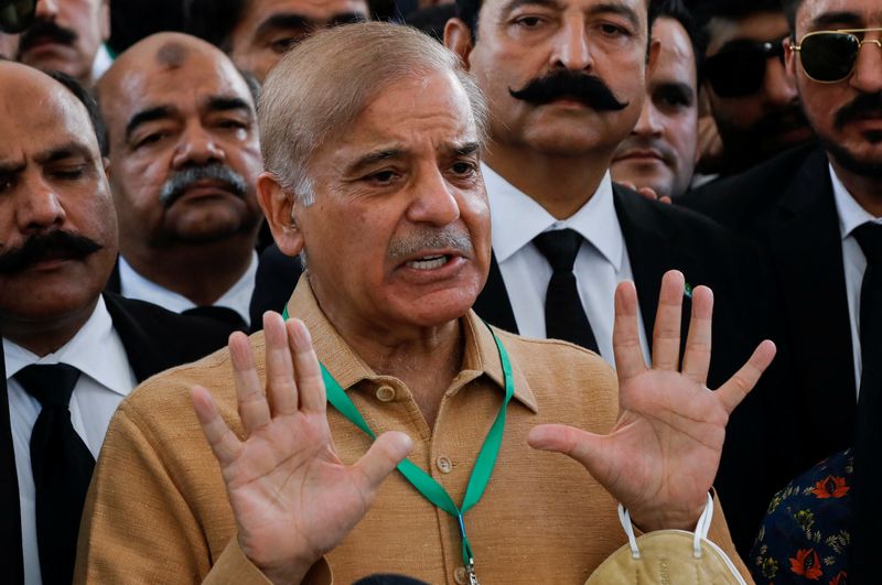 Sharif, frontrunner as next Pakistani PM, seen as 'can-do' administrator