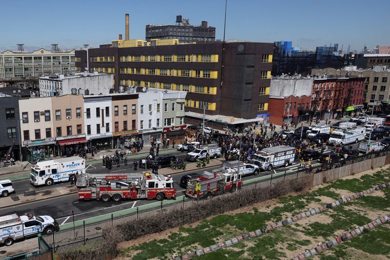 Amid chaos, New York shooting victims rush to one another's aid