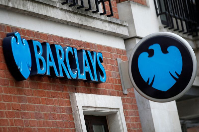 Barclays suspends market making in its own debt after blunder