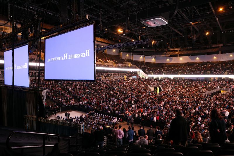 Buffett says Berkshire Hathaway has 9.5% Activision stake
