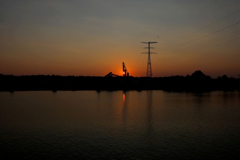 Bunge forecasts higher 2022 earnings as Ukraine crisis pressures crop supplies