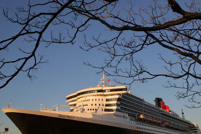 Carnival Corp. reports record week of bookings, shares rise