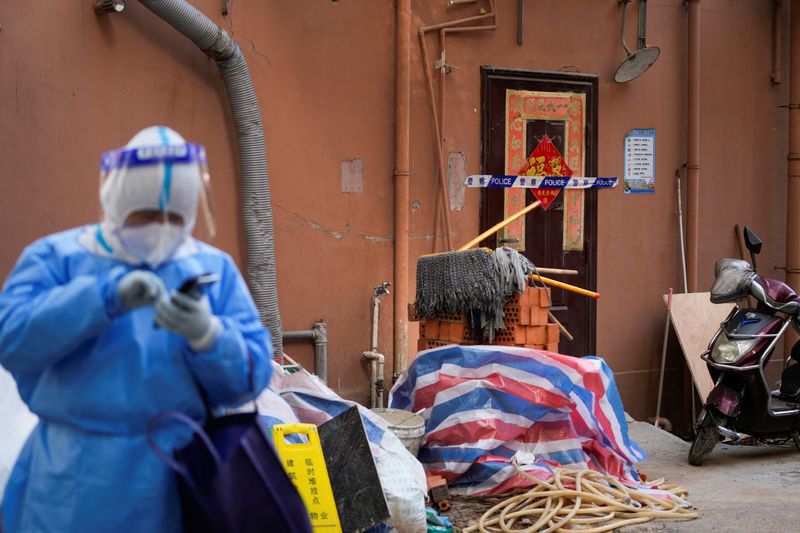 China relies on traditional medicine to fight COVID surge in Shanghai