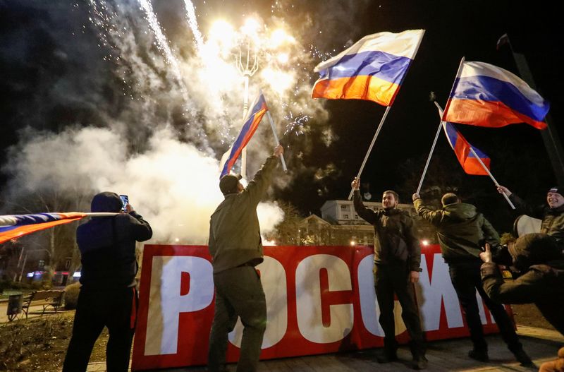 Conscripts sent to fight by pro-Russia Donbas get little training, old rifles, poor supplies - sources