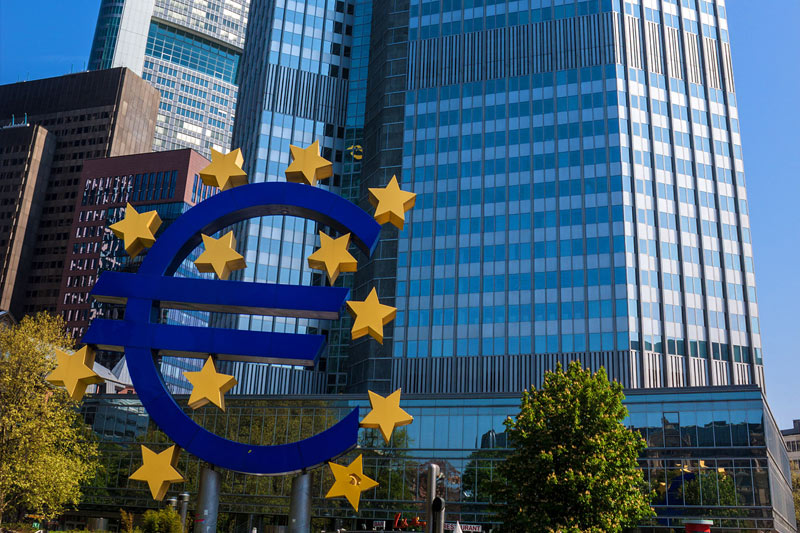 Dollar Weakens, Euro Gains Ahead of ECB Meeting