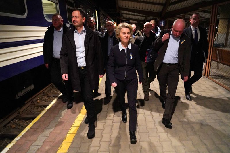 EU leaders arrive in Ukraine to reassure Zelenskiy on membership