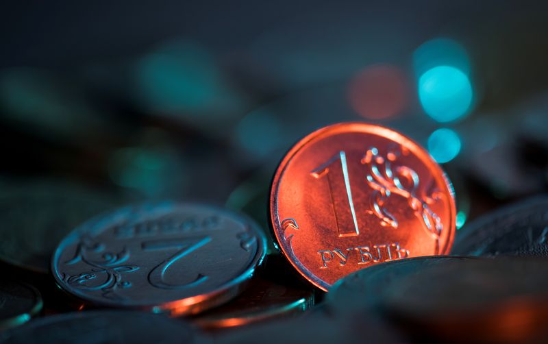 Explainer-Clock ticks down towards a Russian default